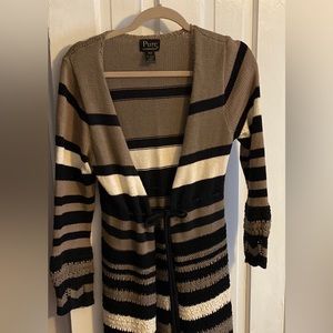 Pure hand knit Xsmall/small, long cardigan with tie waist and scalloped edges.